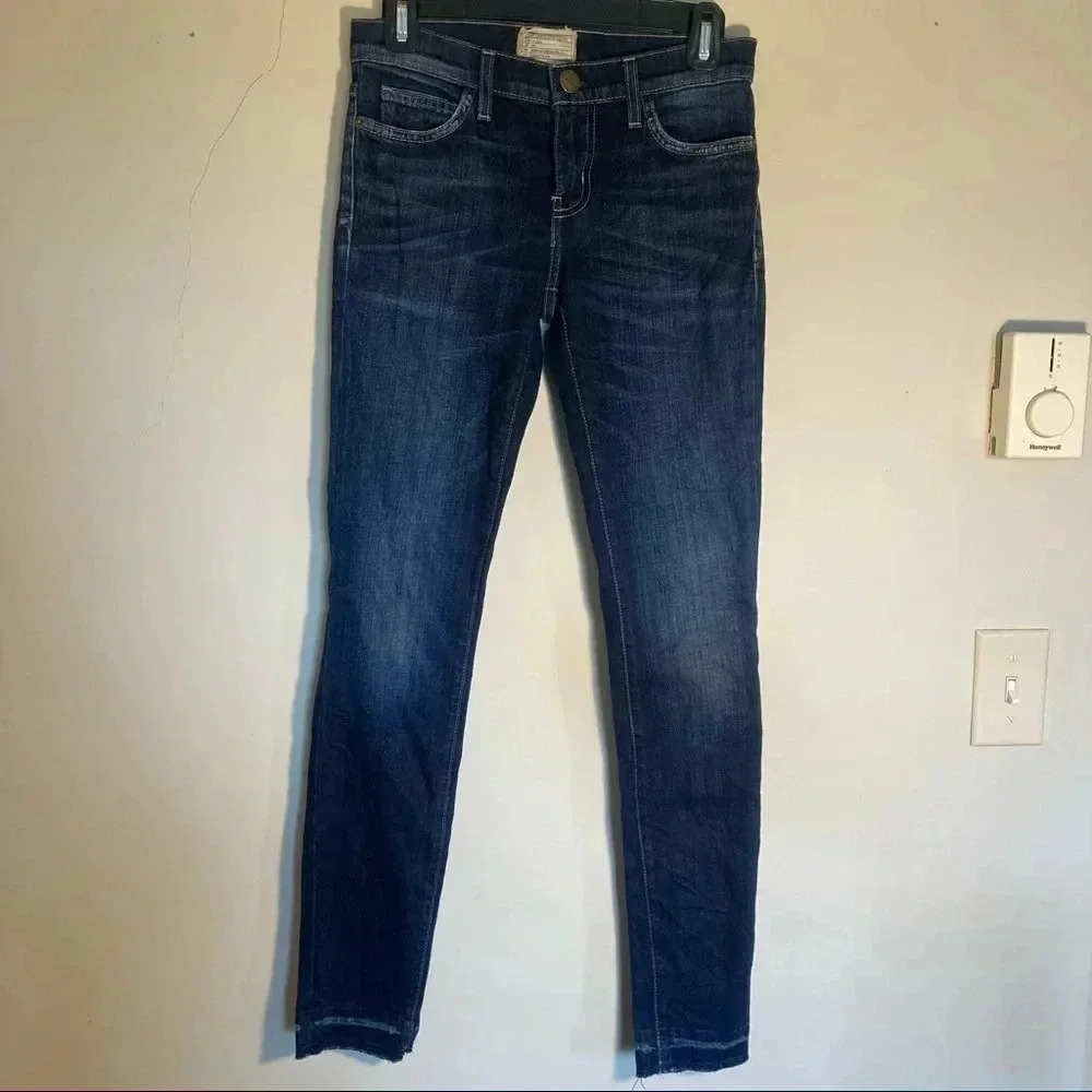 Current/Elliott wear for love jeans